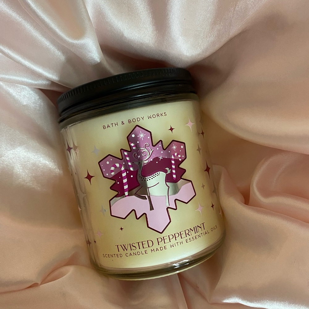 Twisted Peppermint Candle